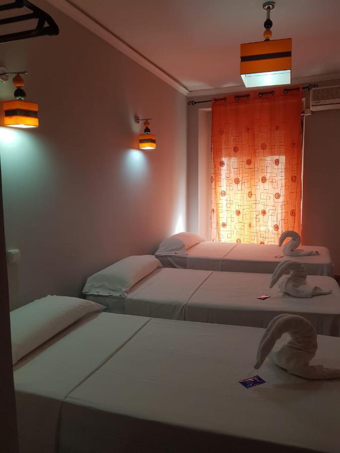 Hostal Oxum マドリード エクステリア 写真