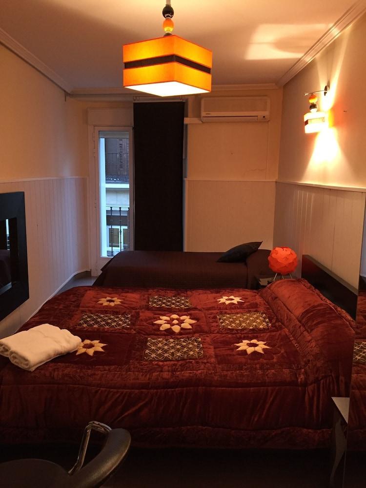 Hostal Oxum マドリード エクステリア 写真